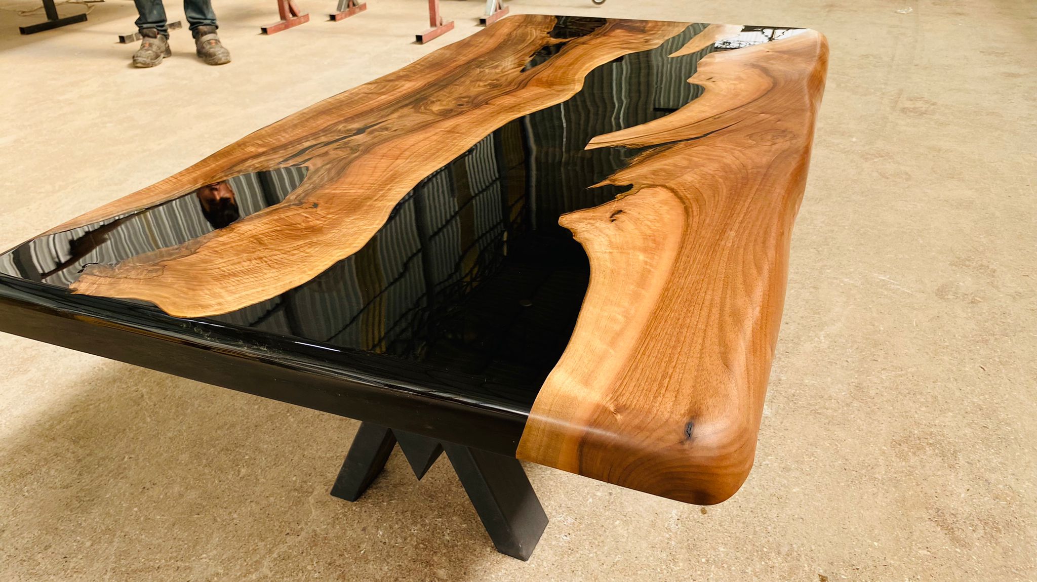 Oval walnut and black epoxy resin table O06L